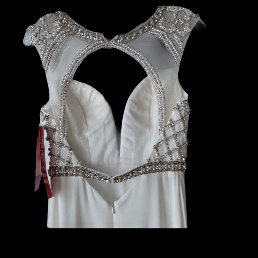 Brand New Formal Bridal/Prom Gown - Picture 5 of 8